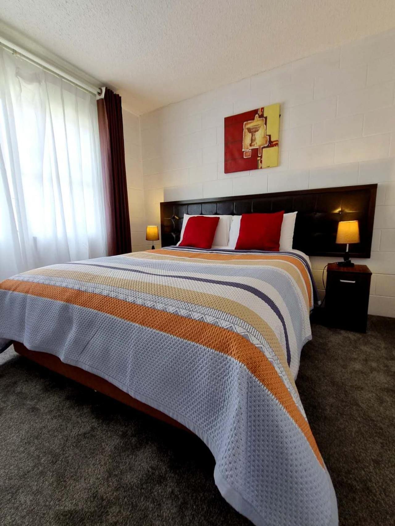Cedar Lodge Motel Гамильтон Экстерьер фото