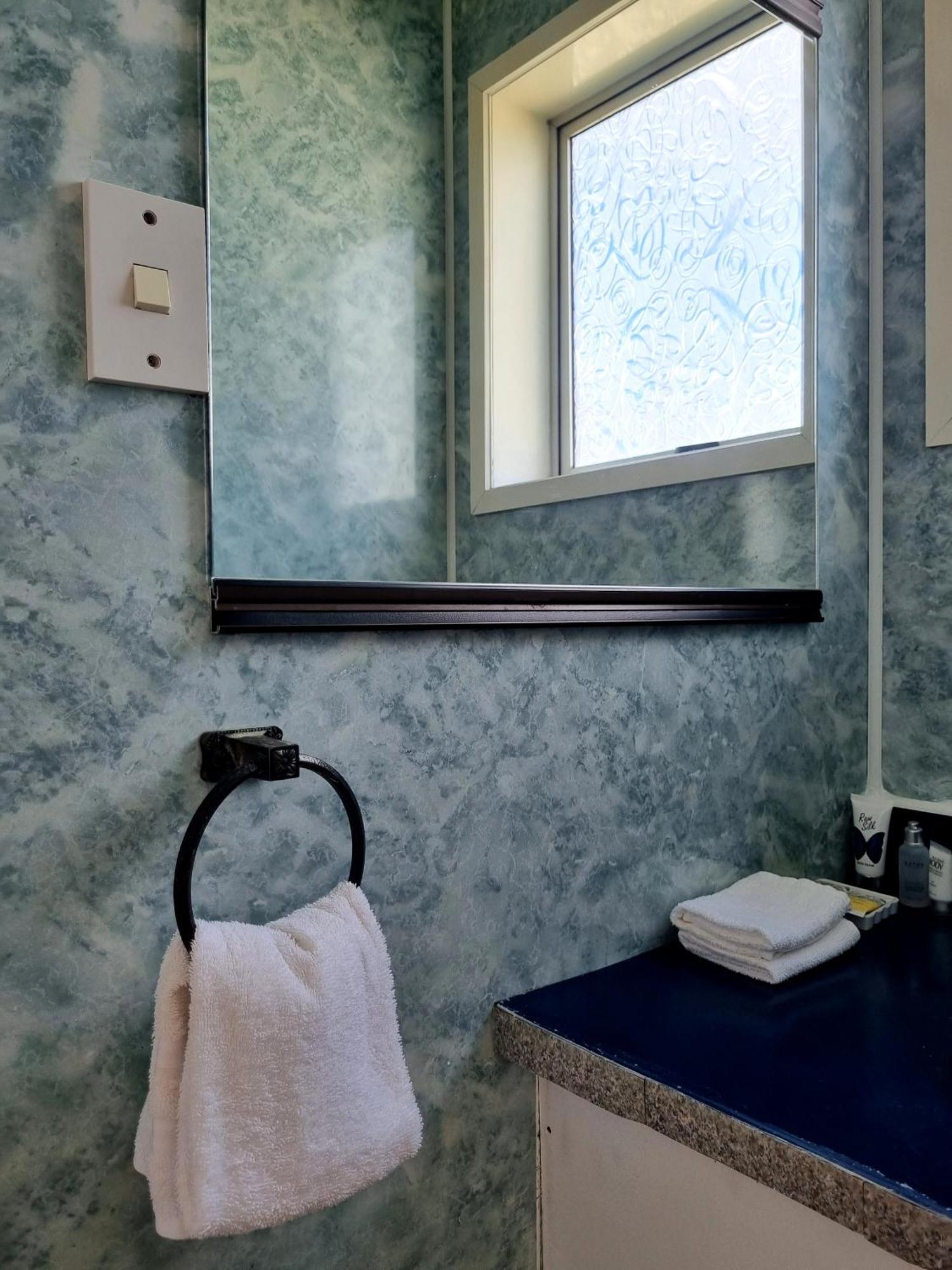 Cedar Lodge Motel Гамильтон Экстерьер фото